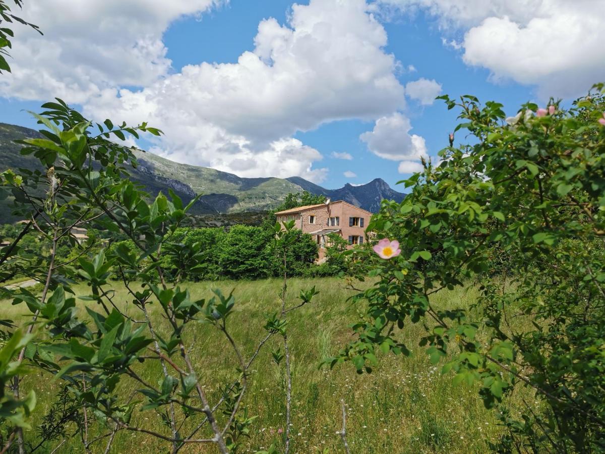 La Peyregoune, Logement En Pleine Nature Et Table D'Hotes Blieux エクステリア 写真