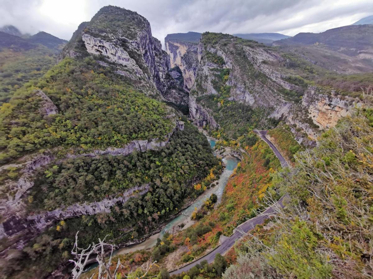 La Peyregoune, Logement En Pleine Nature Et Table D'Hotes Blieux エクステリア 写真