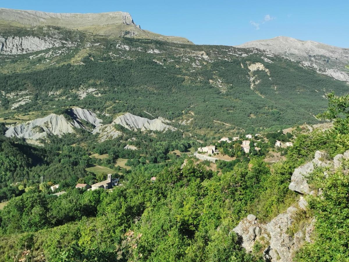 La Peyregoune, Logement En Pleine Nature Et Table D'Hotes Blieux エクステリア 写真